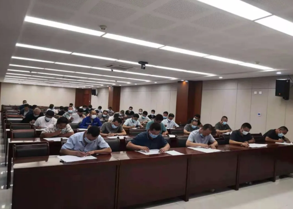 泓源公司产业开发联合党支部组织开展项目管理办法考试测评(图2) 泓源公司产业开发联合党支部组织开展项目管理办法考试测评(图2)