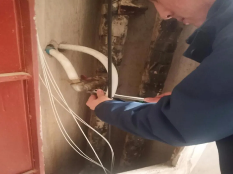 泓源能源供应公司全力保障供热质量服务群众温暖过冬(图3) 泓源能源供应公司全力保障供热质量服务群众温暖过冬(图3)