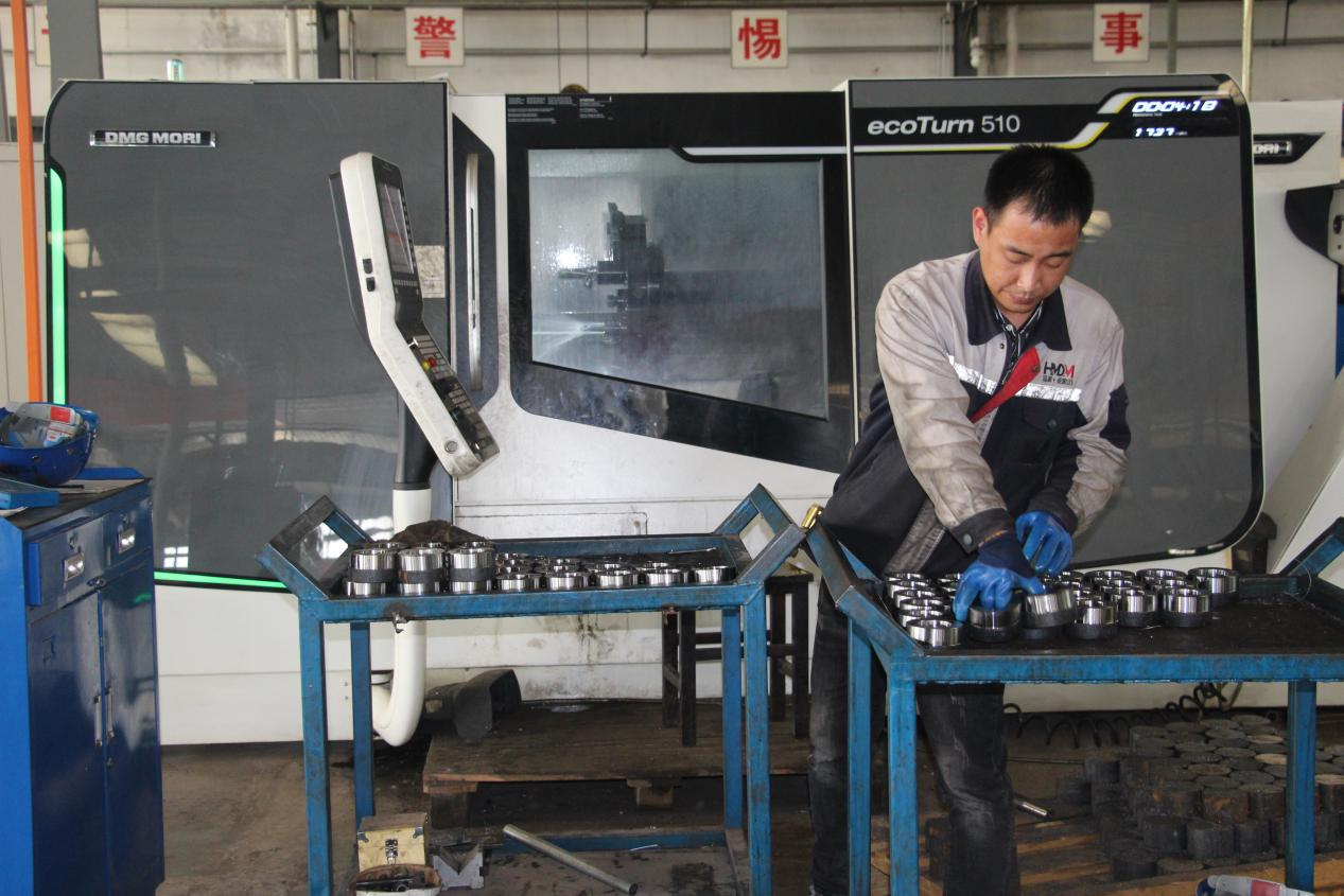 泓盛达公司1-4月份生产经营实现“开门红”(图2) 泓盛达公司1-4月份生产经营实现“开门红”(图2)